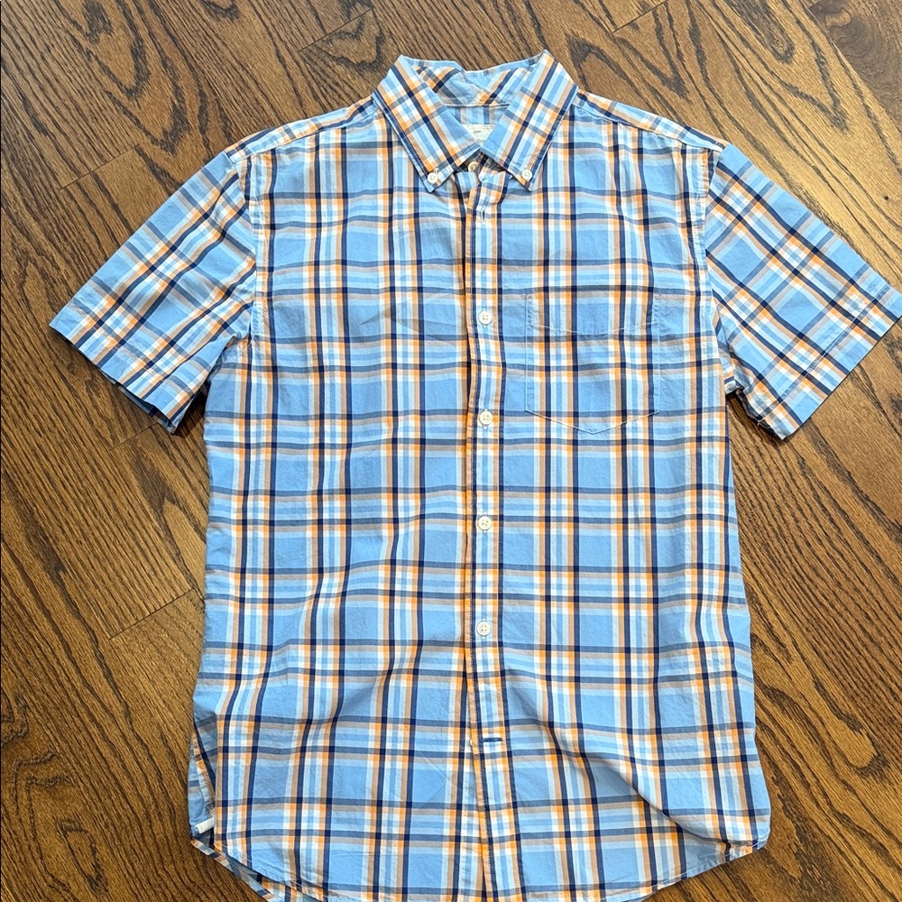 GAP - Lived in Men's Short Sleeved Button Down Shirt...